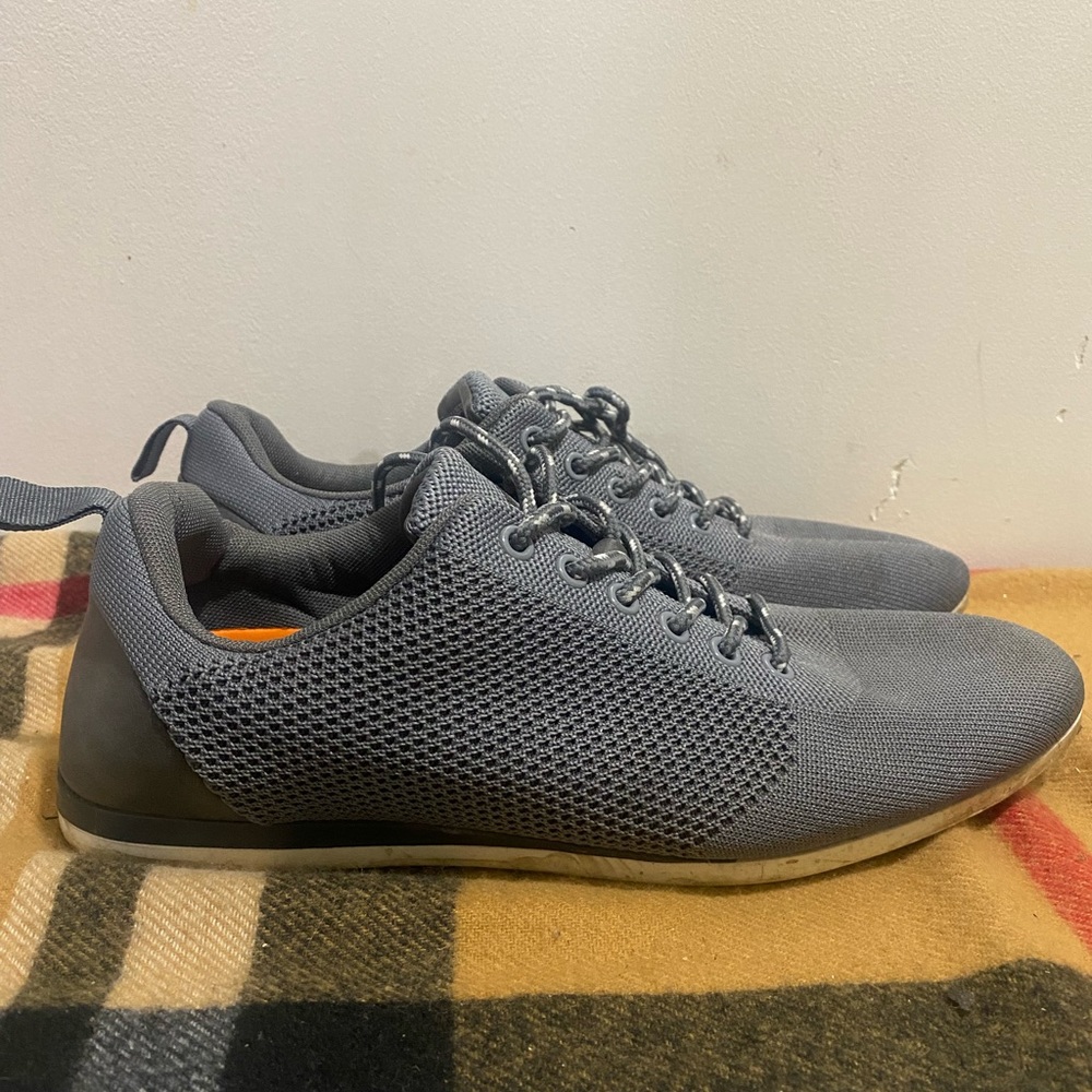 Hawke & Co. grey casual sneakers in Men’s 9